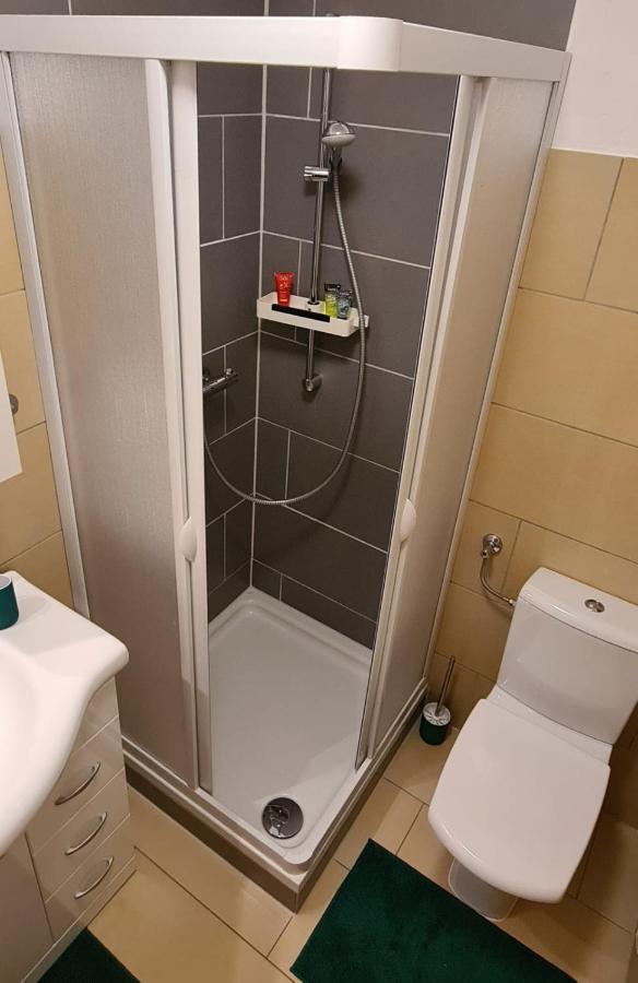 Ferienwohnung Am Waldsee Mit Schwimmbad 盖恩斯巴赫 外观 照片