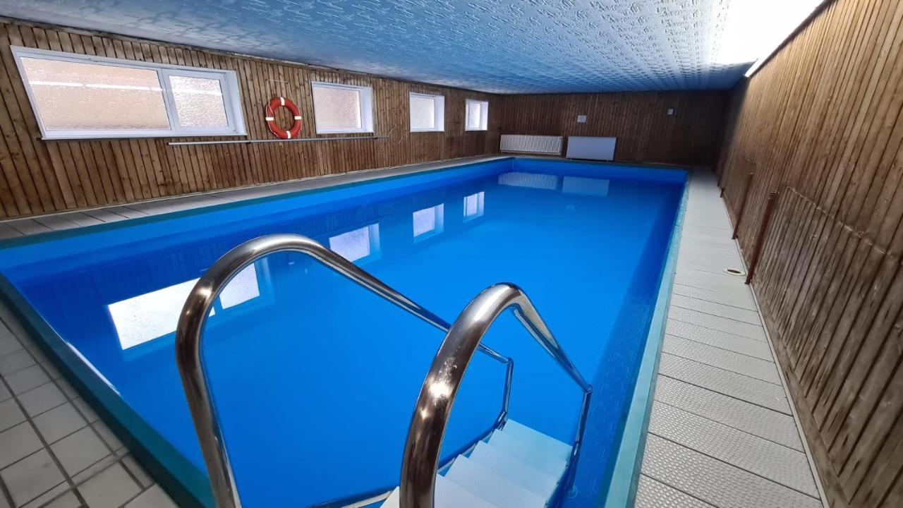 Ferienwohnung Am Waldsee Mit Schwimmbad 盖恩斯巴赫 外观 照片